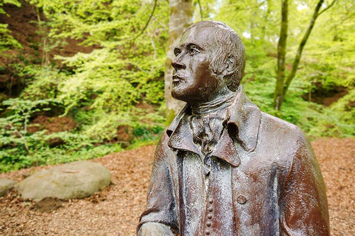 A bronze statue of bard Robert Burns