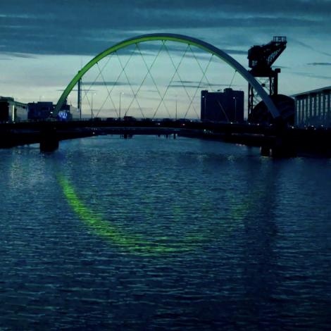 A bridge over the river Clyde at night